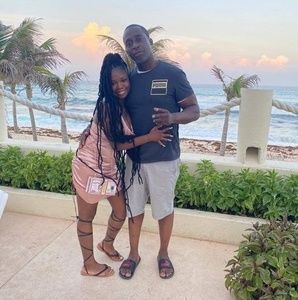 Meet your Posher, Maxine